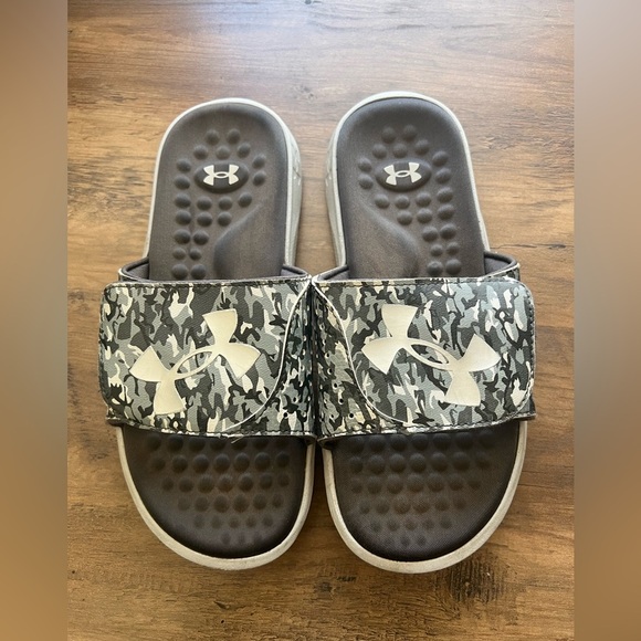 Under Armour Kids Camo Slide Sandals - Black and Gray - Picture 1 of 3